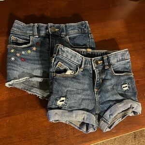 Old navy 2t shorts
